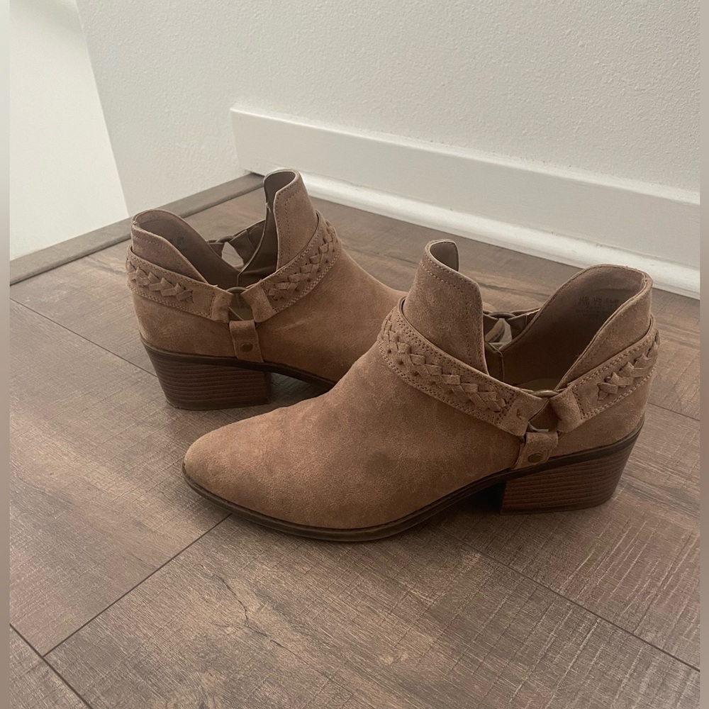 Fergalicious by Fergie Ankle Booties 9.5
